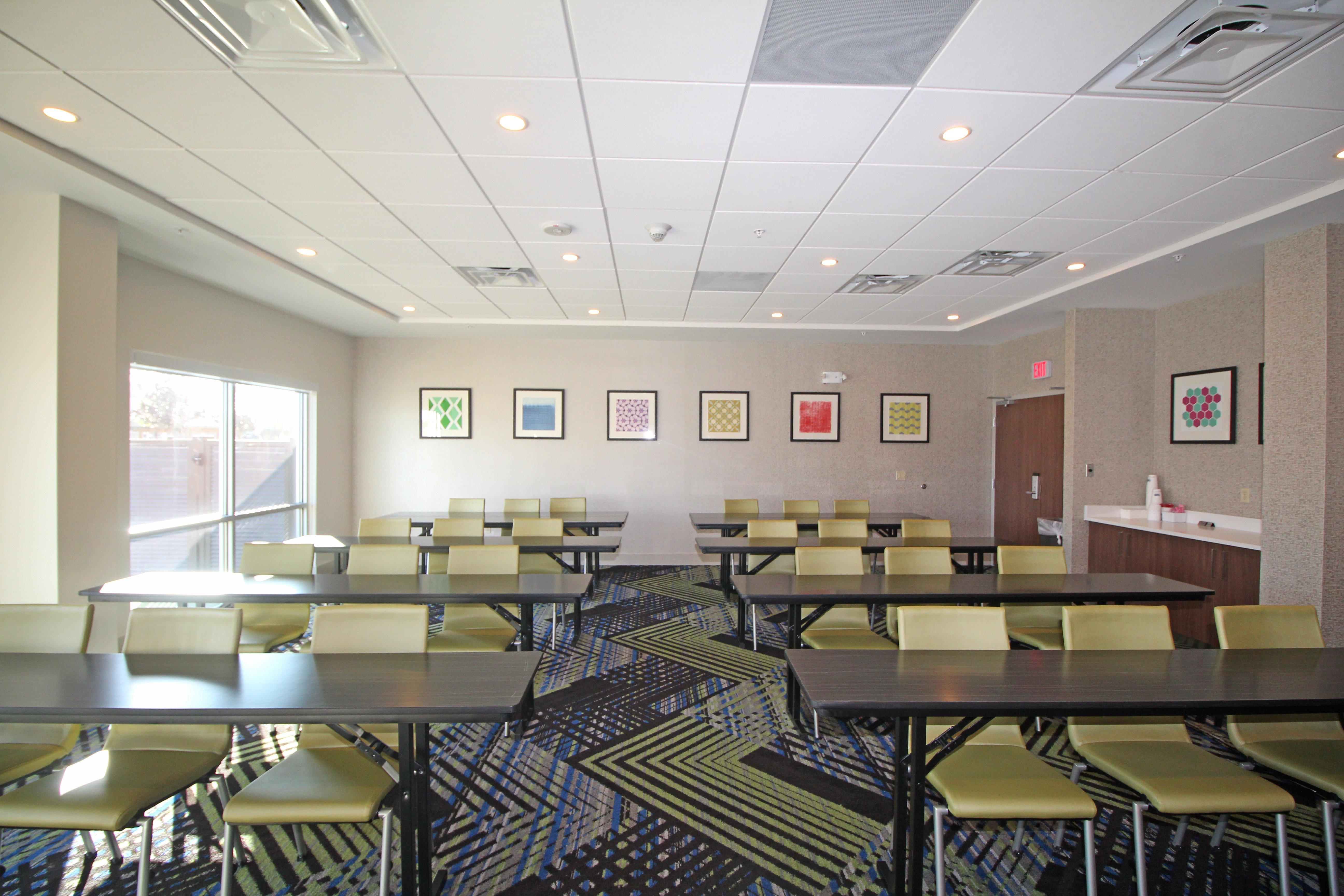 Holiday Inn Express & Suites Ocala By Ihg Exterior photo